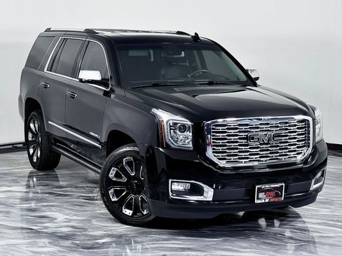 Used 2019 GMC Yukon Denali w/ Denali Ultimate Package AWD/4WD image 3