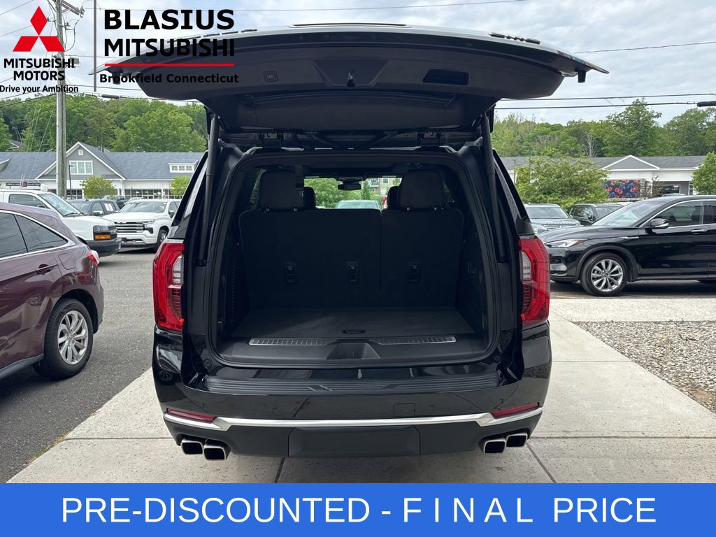 Used 2026 GMC Yukon Denali w/ Sun & Power Step Package AWD/4WD image 7