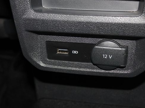 Used 2018 Volkswagen Tiguan SE w/ 3rd Row Seat Package image 23