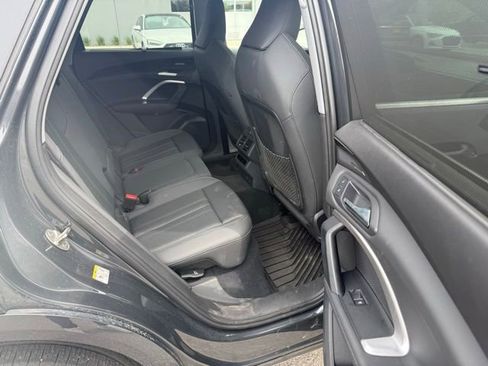 Used 2025 Audi Q5 Premium Plus AWD/4WD image 9