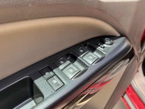 Used 2017 GMC Canyon SLT w/ Driver Alert Package AWD/4WD image 11