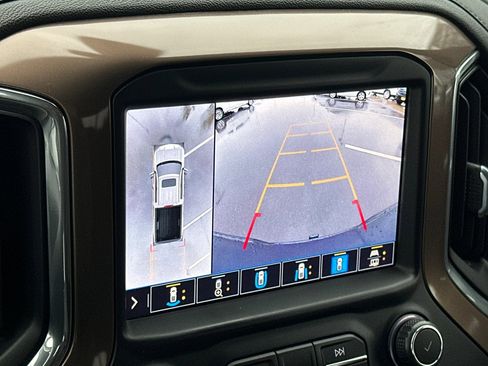 Used 2020 Chevrolet Silverado 1500 High Country w/ Technology Package image 19