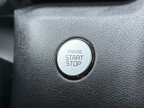 Used 2022 Kia Sorento S FWD image 12