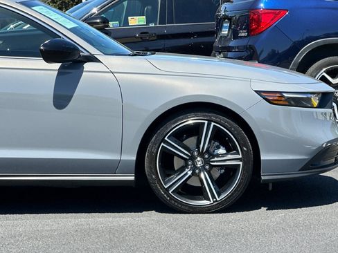 Used 2025 Honda Accord Sport image 33