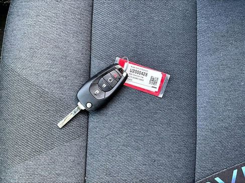 Used 2024 Chevrolet Trax RS image 30