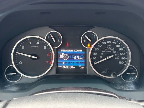 Used 2016 Toyota Tundra SR5 w/ SR5 Upgrade Package image 12