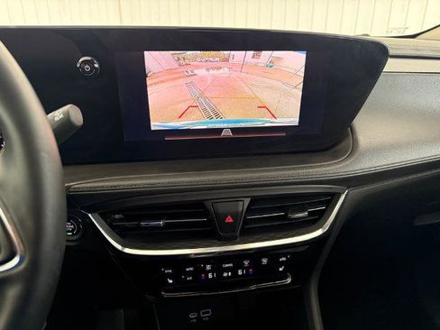 Used 2024 Buick Encore GX Avenir w/ Avenir Convenience Package AWD/4WD image 5