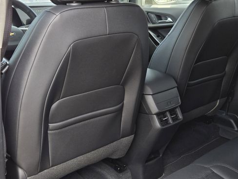 New 2026 Chevrolet Equinox LT w/ Convenience Package II image 16