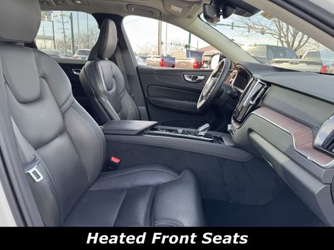 Used 2024 Volvo XC60 B5 Ultimate w/ Protection Package Premier image 4