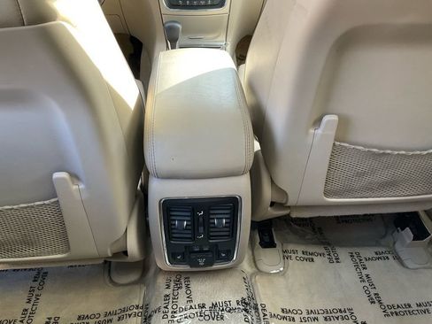 Used 2016 Jeep Grand Cherokee Overland image 35