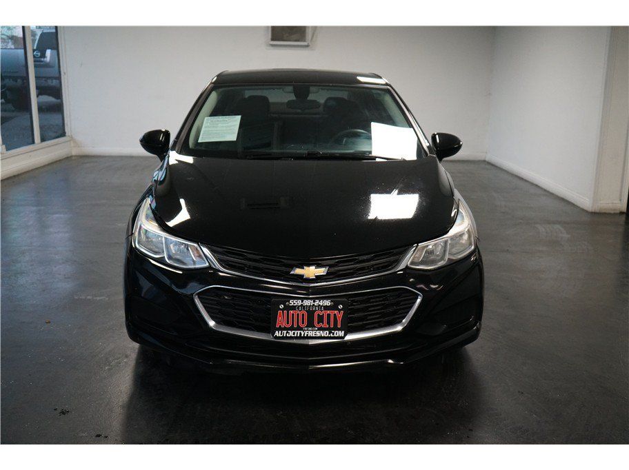 Used 2017 Chevrolet Cruze LS FWD image 2