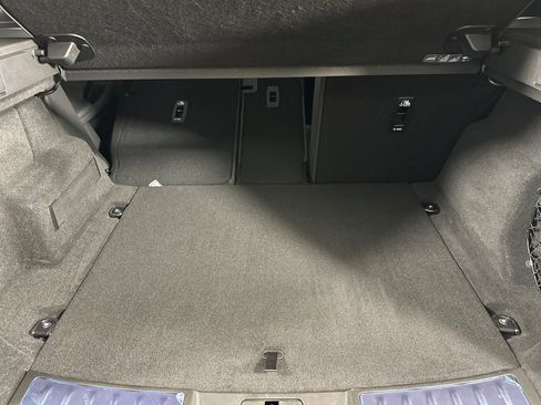 Used 2024 Land Rover Range Rover Evoque Dynamic SE image 14