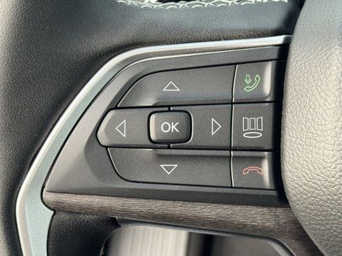 New 2025 Jeep Grand Cherokee L Limited image 16