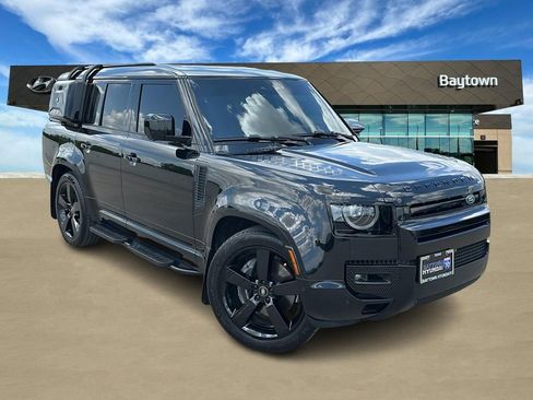 Used 2024 Land Rover Defender 130 X-Dynamic SE AWD/4WD image 1