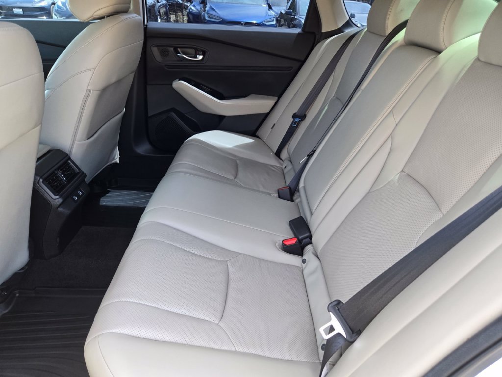 Used 2024 Honda Accord Touring image 13