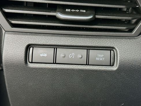 Used 2023 Nissan Altima 2.5 SV image 17