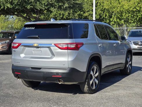Certified 2021 Chevrolet Traverse LT w/ LT Premium Package FWD image 7