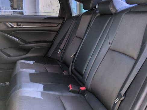 Used 2018 Honda Accord Sport image 21