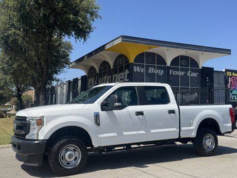 Used 2022 Ford F250 XL w/ Power Equipment Group AWD/4WD image 1