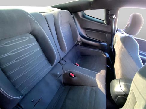 Used 2015 Ford Mustang GT RWD image 15