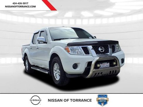 Certified 2018 Nissan Frontier SV image 1