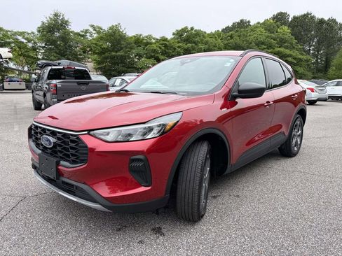 Used 2025 Ford Escape ST-Line AWD/4WD image 7
