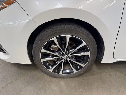 Used 2019 Toyota Corolla SE image 26