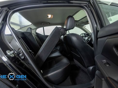 Used 2022 Nissan Sentra SR w/ SR Premium Package FWD image 37