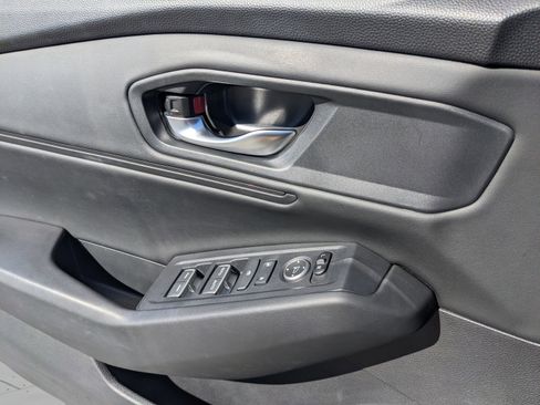 Used 2023 Honda Accord EX image 23