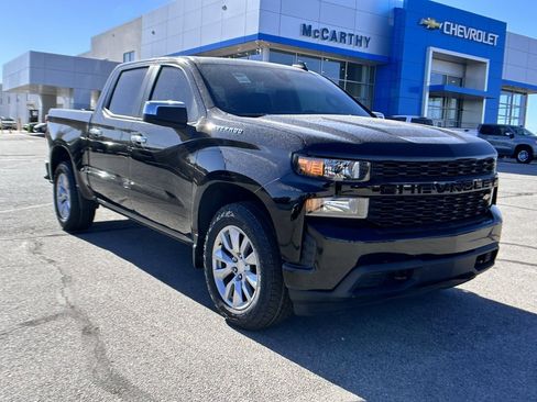 Used 2022 Chevrolet Silverado 1500 Custom w/ Safety Confidence Package image 3