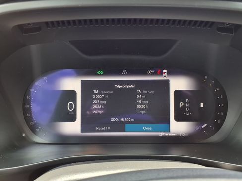 Certified 2023 Volvo XC40 B5 Ultimate w/ Protection Package Premier AWD/4WD image 32