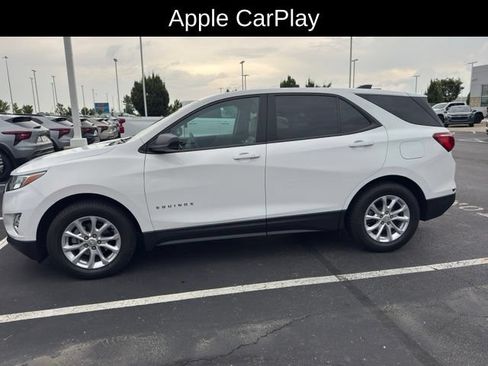 Used 2020 Chevrolet Equinox LS w/ LS Convenience Package FWD image 9