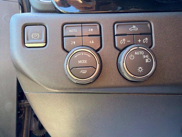 Certified 2023 Chevrolet Silverado 1500 LT AWD/4WD image 16