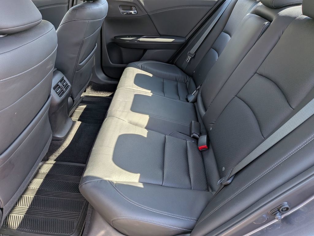 Used 2015 Honda Accord EX-L image 30