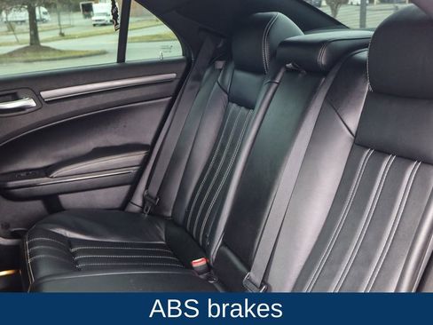 Used 2014 Chrysler 300 S image 12