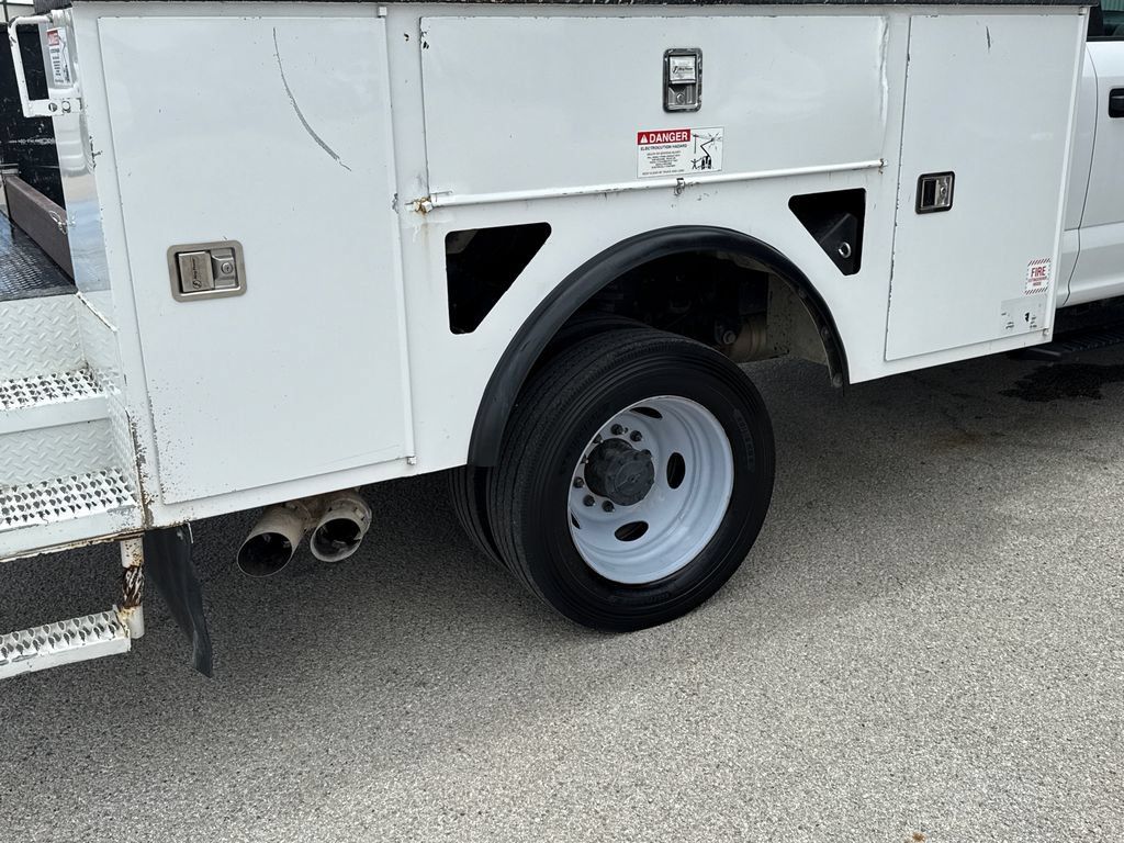 Used 2019 Ford F550 4x4 Regular Cab Super Duty image 10