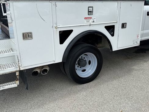 Used 2019 Ford F550 4x4 Regular Cab Super Duty image 10