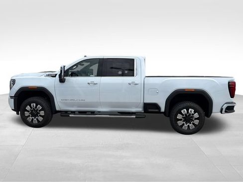 New 2026 GMC Sierra 2500 Denali w/ Denali Reserve Package AWD/4WD image 4