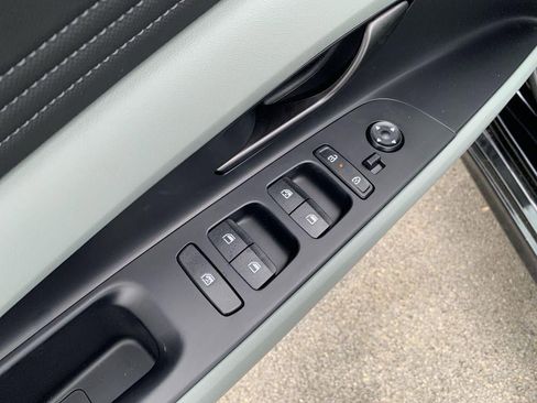 New 2025 Hyundai Elantra Limited image 67