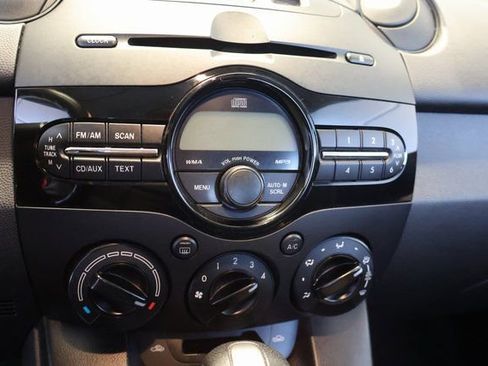 Used 2011 MAZDA MAZDA2 Sport image 21