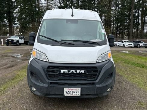 Used 2024 RAM ProMaster 2500 w/ Convenience Group FWD image 2