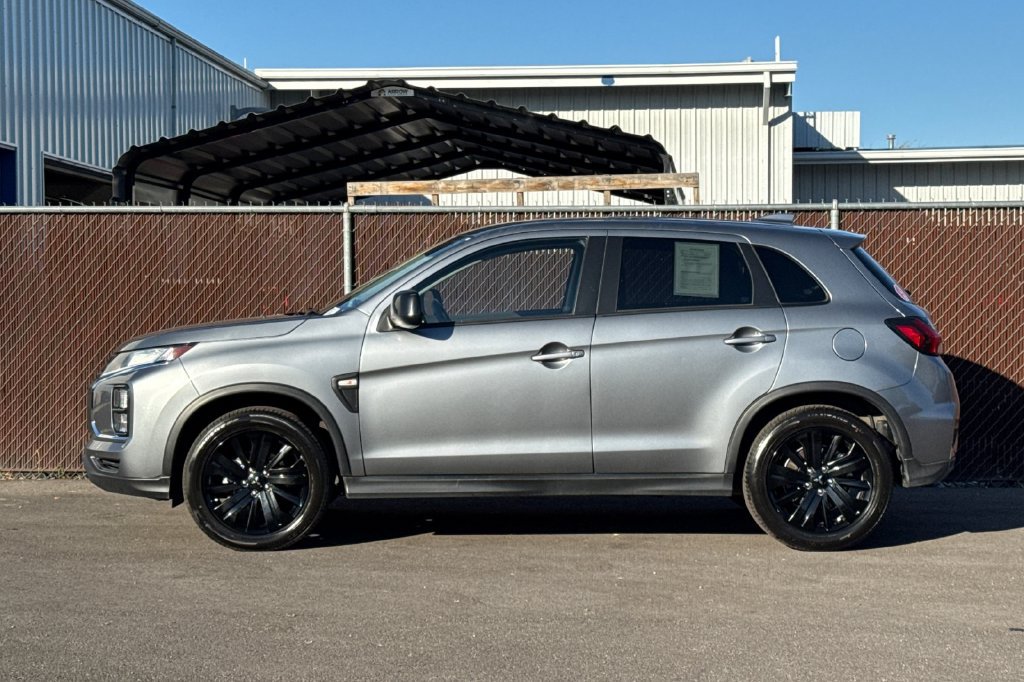 Used 2025 Mitsubishi Outlander Sport ES AWD/4WD image 15