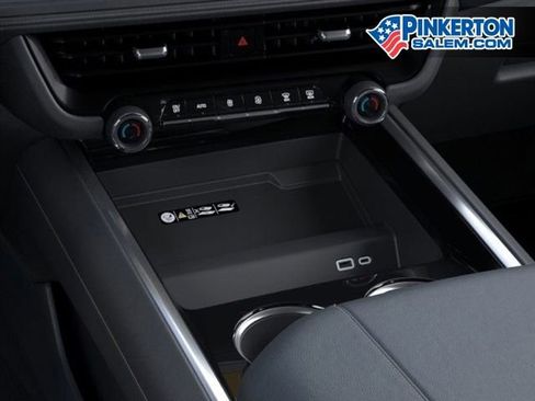 New 2026 Chevrolet Suburban Premier image 23