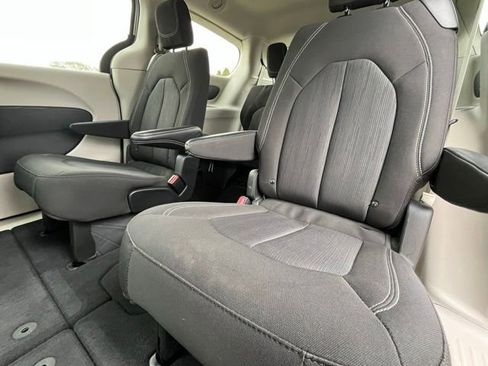 Used 2024 Chrysler Voyager LX FWD image 25