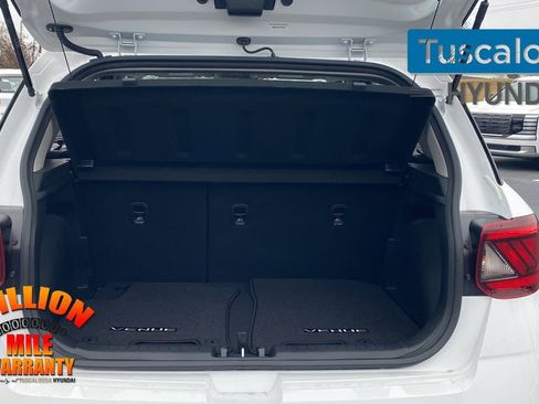 New 2026 Hyundai Venue SE image 11