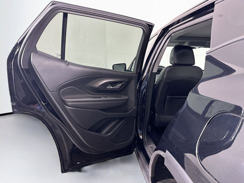 Used 2022 GMC Terrain SLT w/ Elevation Edition image 26