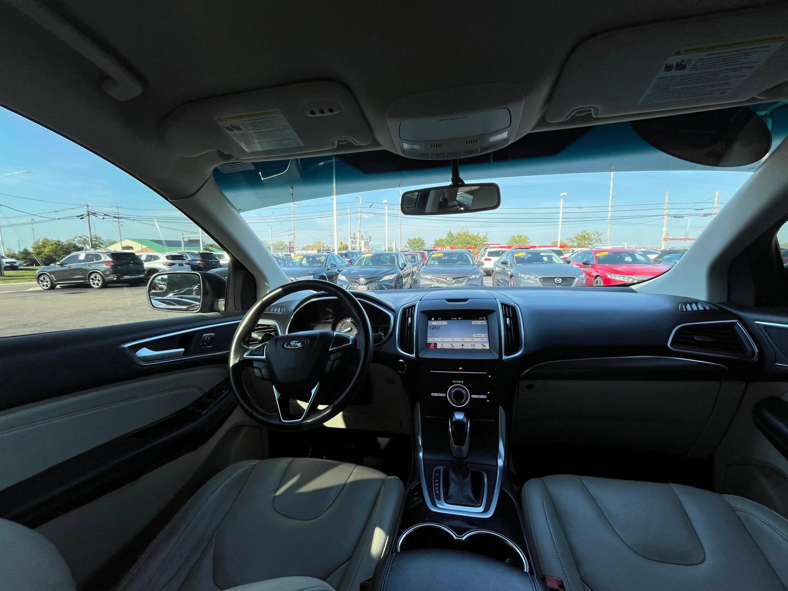 Used 2018 Ford Edge Titanium w/ Technology Package AWD/4WD image 38