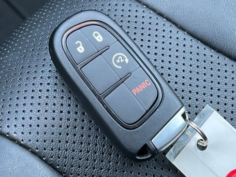 Used 2020 Jeep Cherokee Latitude Lux w/ Quick Order Package 26H Lux AWD/4WD image 30