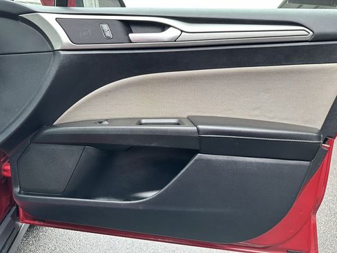 Used 2020 Ford Fusion S image 21