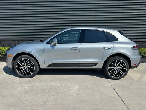 Used 2026 Porsche Macan AWD/4WD image 2